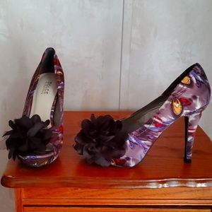 Gray with Peacock heels 9